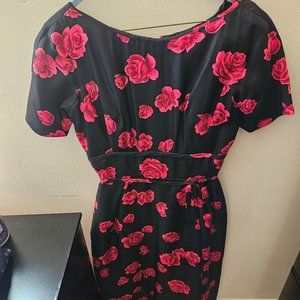 1950s women's handmade wiggle dress black and red rose design